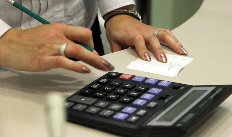 Просрочка россиян по кредитам приближается к 1 трлн руб Просрочка россиян по кредитам приближается к 1 трлн руб