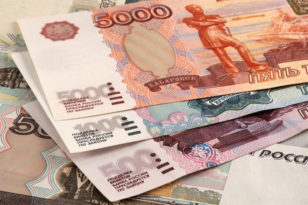 Названы три фактора поддержки рубля