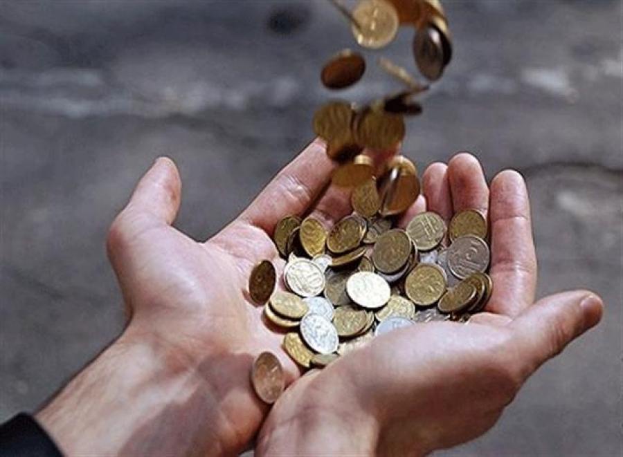 Власти задумались о новых майских указах для борьбы с бедностью