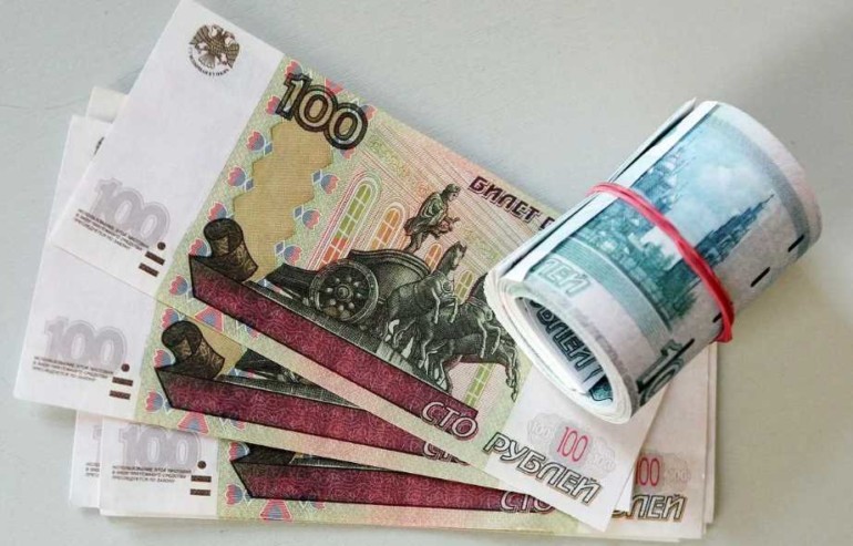Как собрать заначку, если деньги заканчиваются еще до зарплаты
